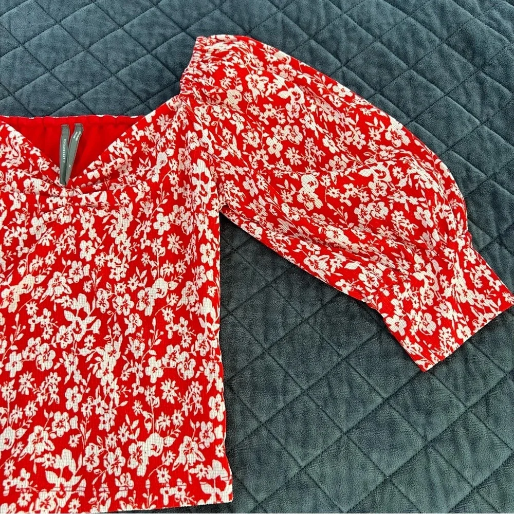 Anthropologie Top Women’s XS Shirt Floral Red Puff Sleeve Blouse B4